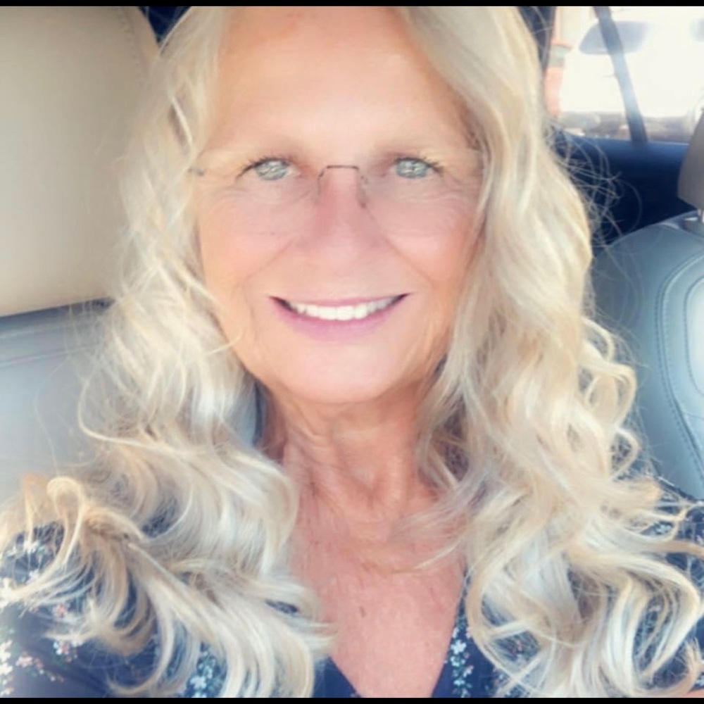 Meet your Posher, Lynda